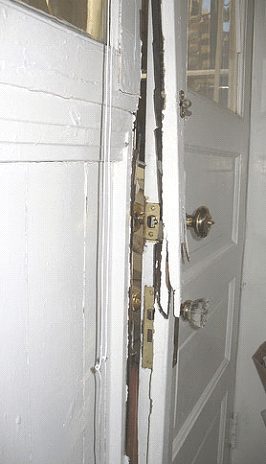 Porte bois fracturée